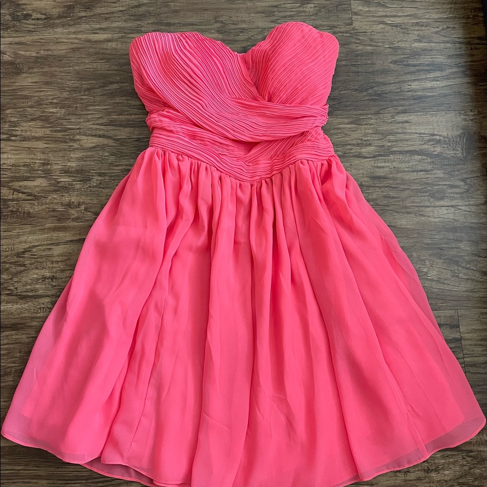 Strapless dress that snatches at waist!!
